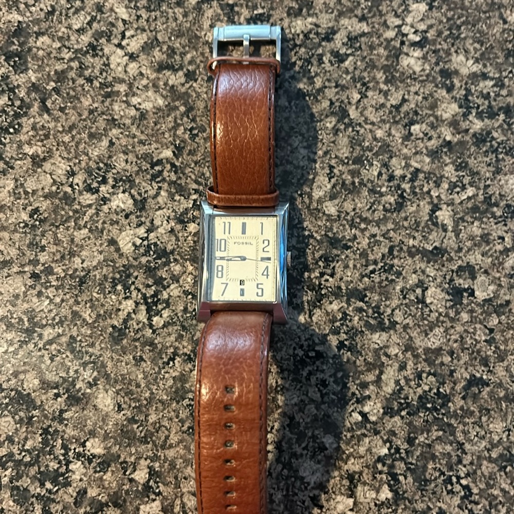 Men’s Fossil watch. Tan leather